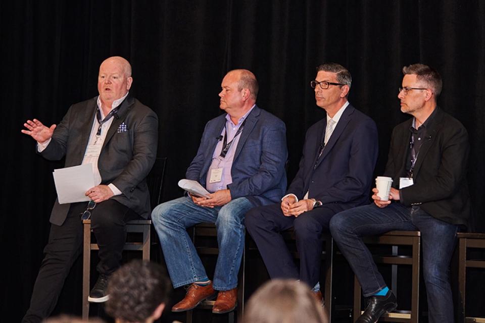 Panel sur « L’évolution des paris sportifs au Canada » animé par Paul Burns, Canadian Gaming Association, avec Doug Hood, AGCO, Michael Croteau, AGLC, Scott Vanderwel, PointsBet Canada.